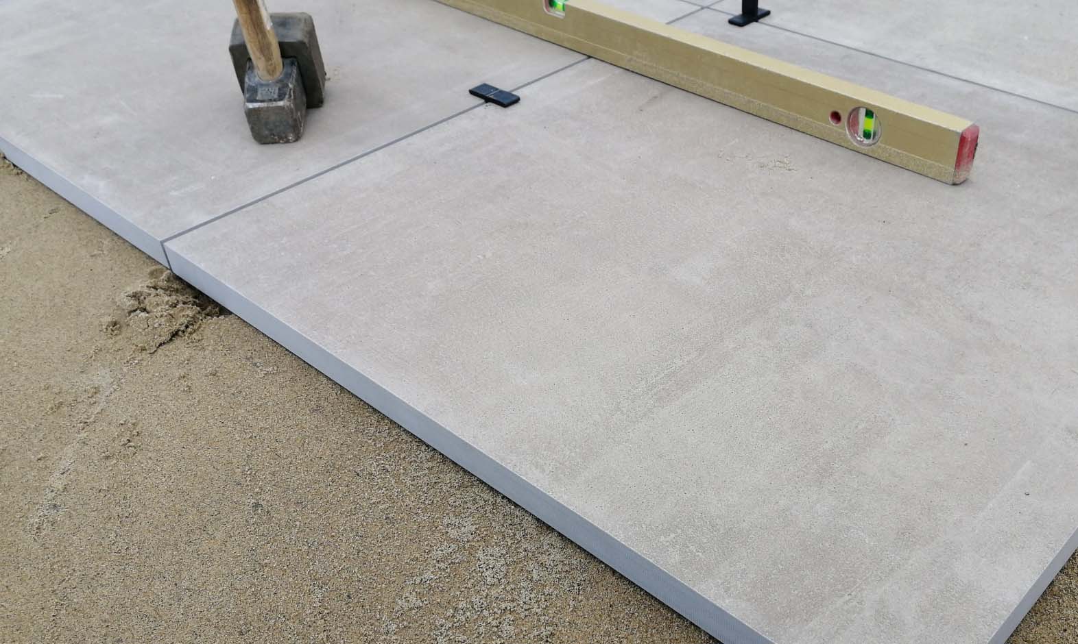 Keramische tegels 3 cm dik leggen 