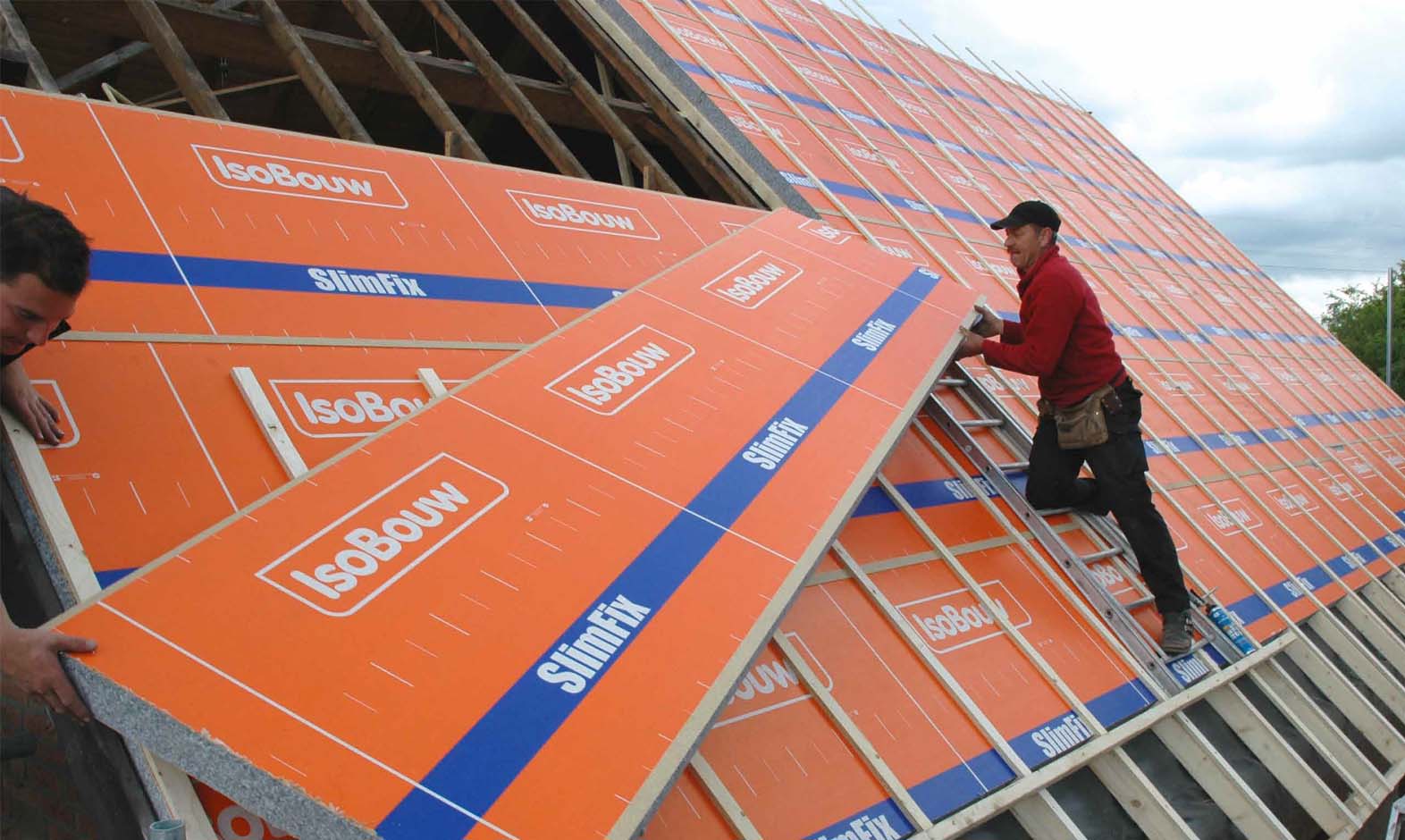 Een hellend dak isoleren met Isobouw Slimfix